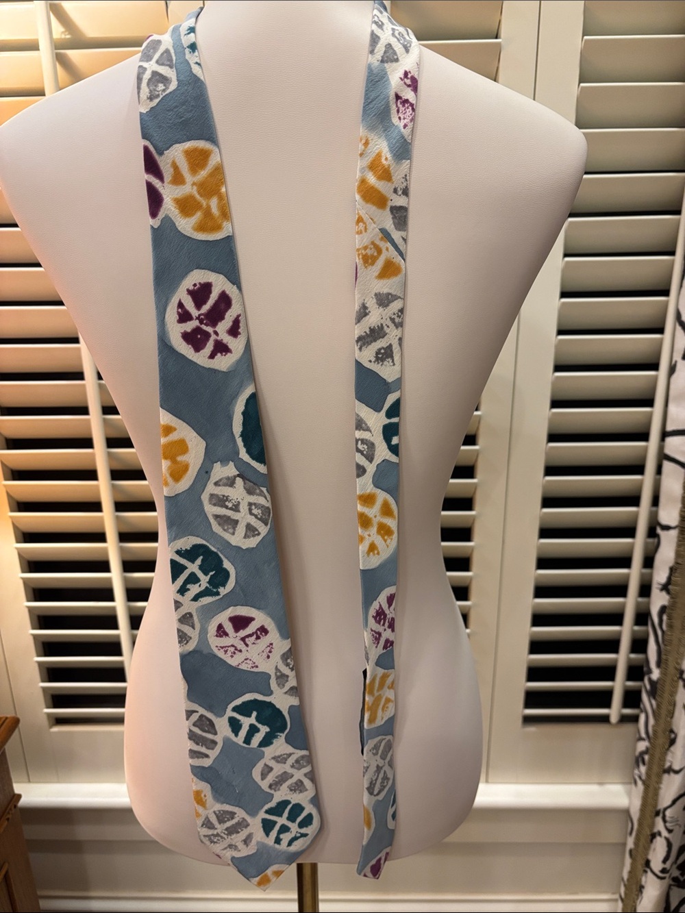 Men’s Silk Scarf Tie in Light Blue with Multicolor Medallions